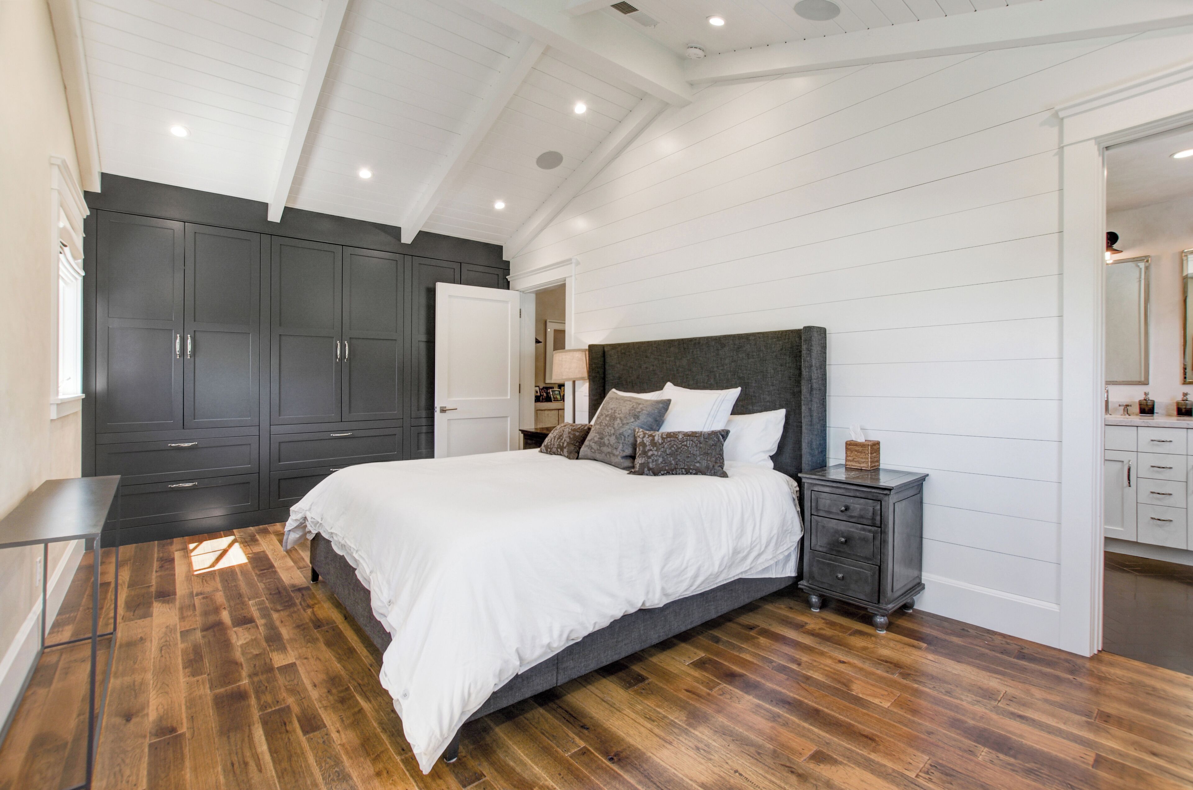 3 chambres, bureau, fer et planche à repasser, Wi-Fi gratuit