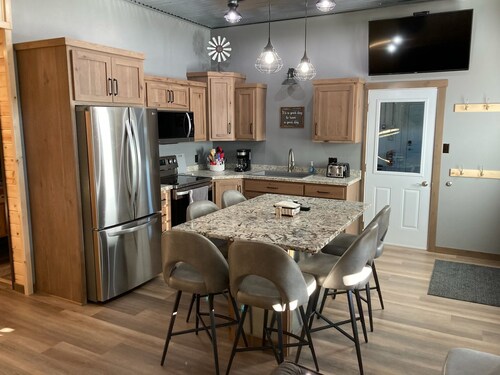 Newly built in Devils Lake, Perfect for Fishing or Relaxing