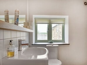 Towels - 3 bedroom accommodation in Padstow (Padstow)