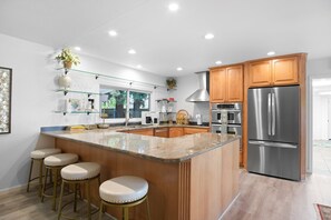 Microwave, oven, stovetop, dishwasher - The Hacienda Heart - Modesto, Ca (Modesto)