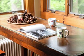 Dining - Charming 3br 2ba home, one block from downtown (Lake Placid)