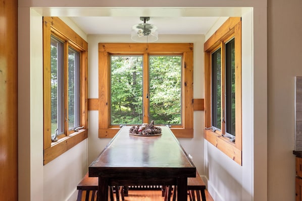 Dining - Charming 3br 2ba home, one block from downtown (Lake Placid)