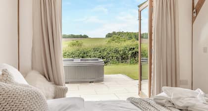 Walford Lodge - UK47305