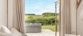 Walford Lodge - UK47305