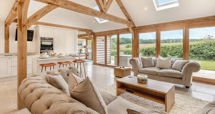 Walford Lodge - UK47305