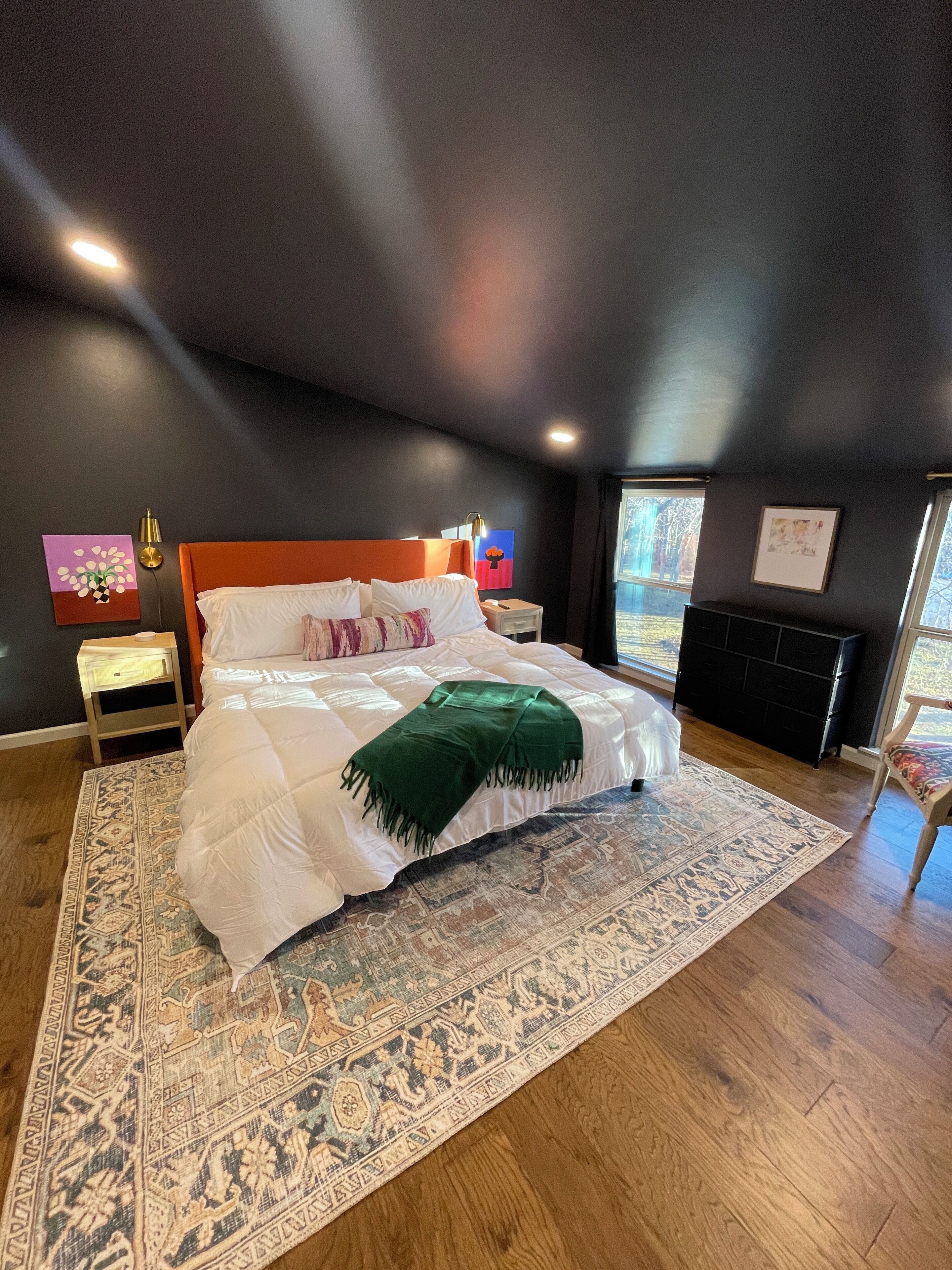 3 bedrooms, iron/ironing board, travel crib, WiFi