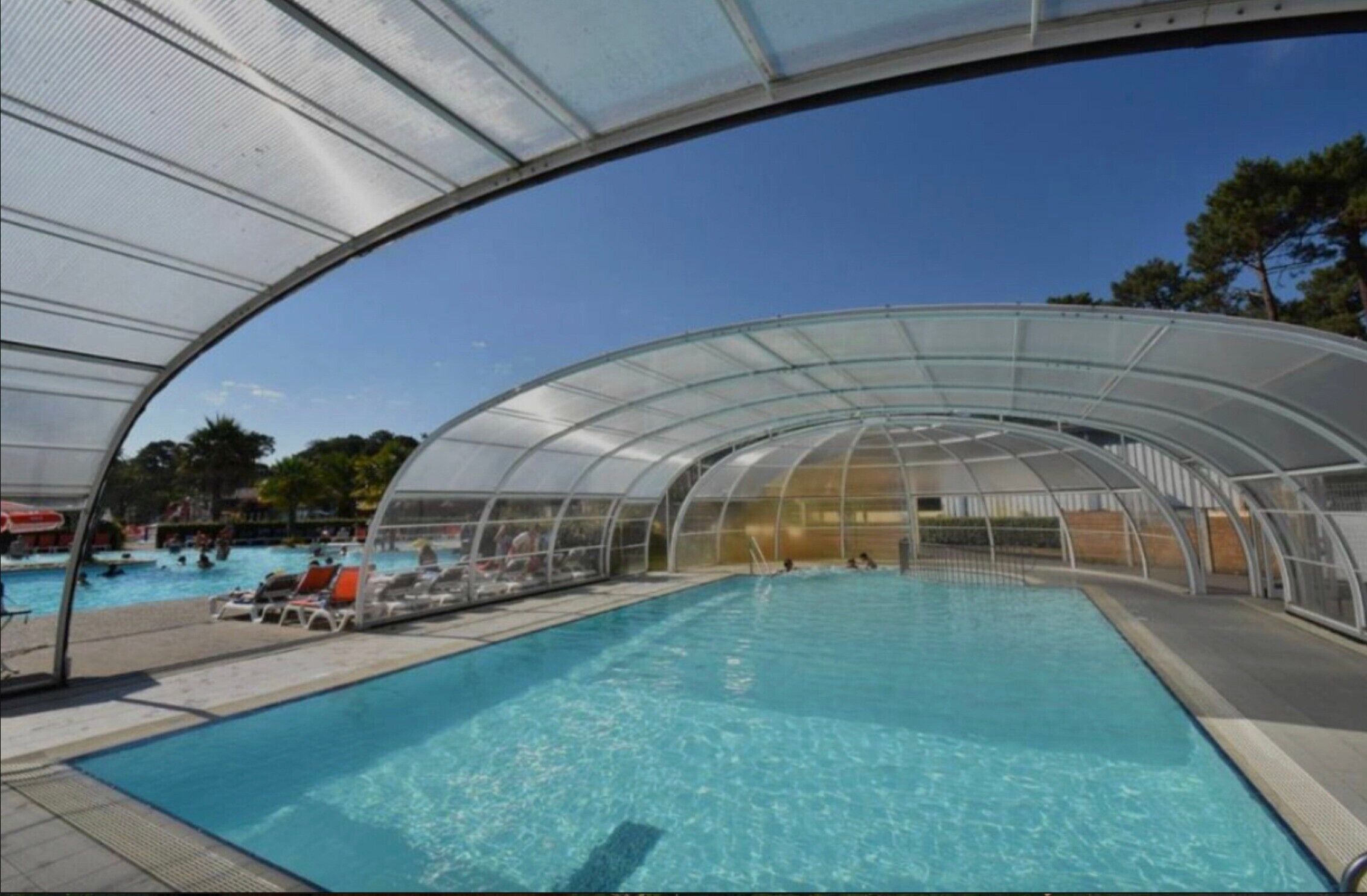 Piscine couverte, piscine chauffée