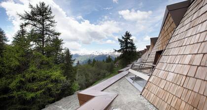 Apartment 'Larice' with Mountain View, Private Terrace and Shared Garden