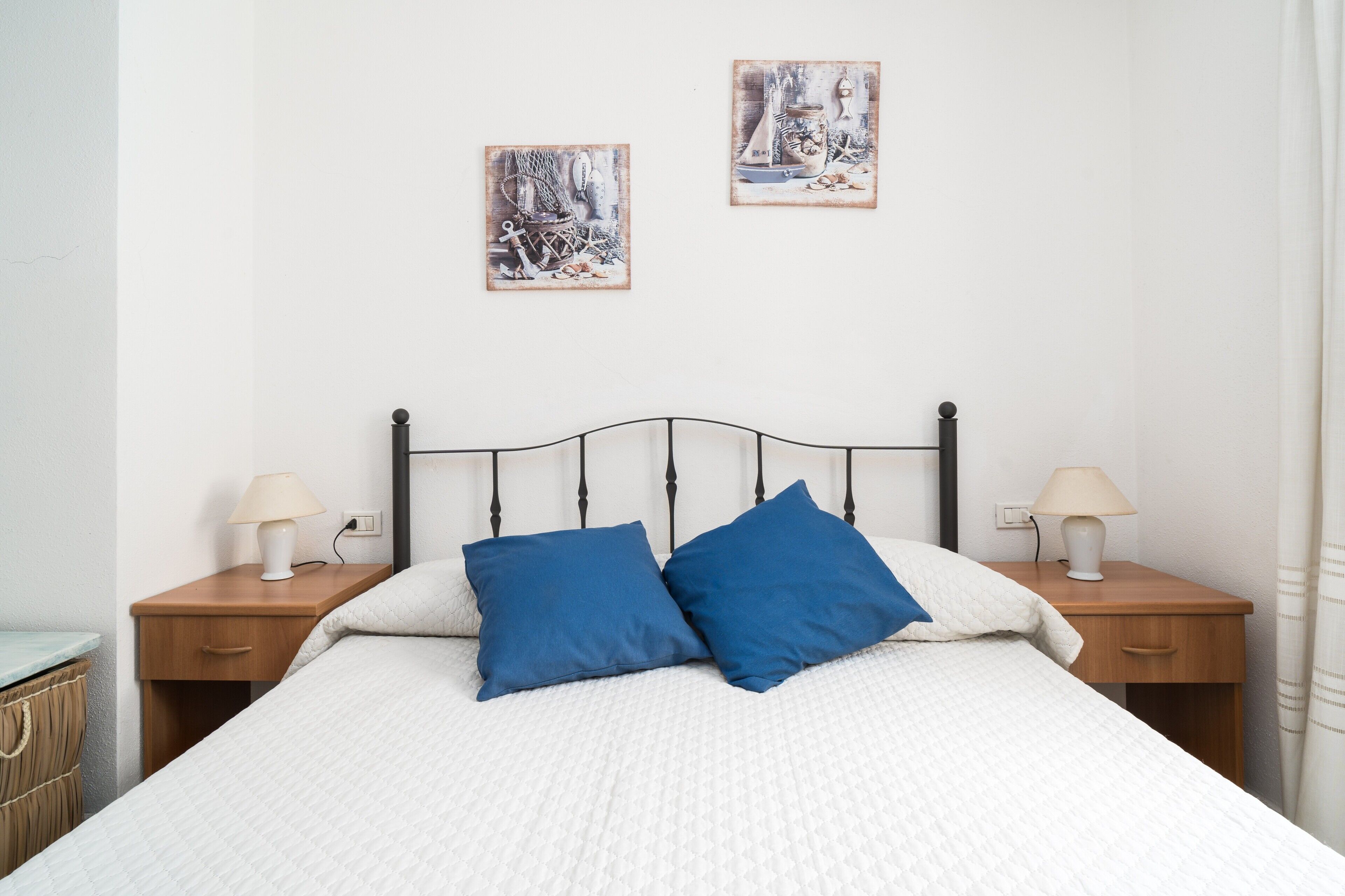 2 bedrooms, bed sheets