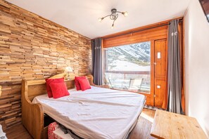 1 habitación, tabla de planchar con plancha y wifi gratis 