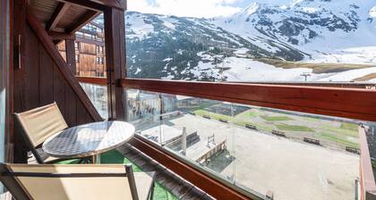 Apartment 'Appartement Aiguille Rouge 420' with Mountain View, Balcony and Wi-Fi