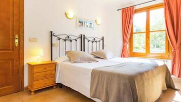 6 habitaciones, tabla de planchar con plancha y wifi gratis