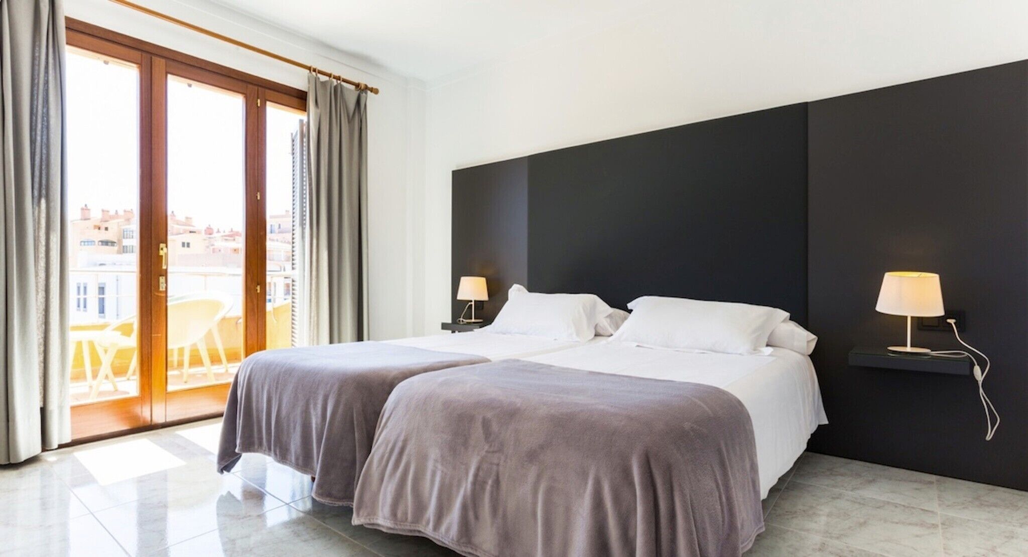 5 Schlafzimmer, Bügeleisen/Bügelbrett, kostenloses WLAN, Bettwäsche