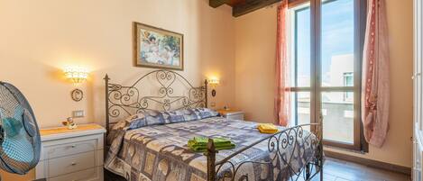 1 sovrum, strykjärn/strykbräda, gratis wi-fi och sängkläder