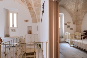 2 bedrooms, iron/ironing board, free WiFi