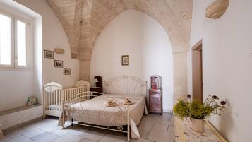 2 Schlafzimmer, Bügeleisen/Bügelbrett, kostenloses WLAN