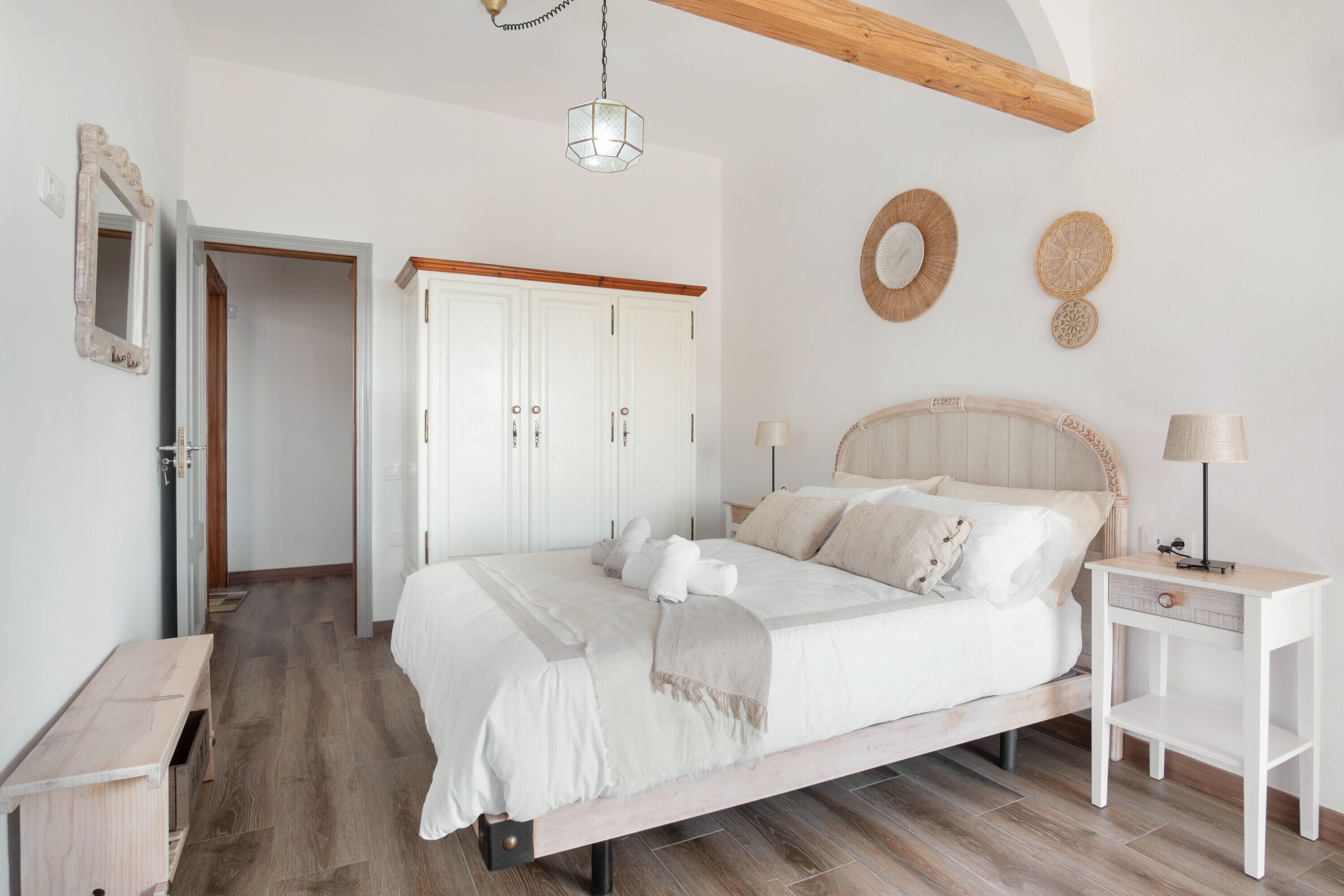 2 makuuhuonetta, silitysrauta/-lauta, ilmainen Wi-Fi, vuodevaatteet