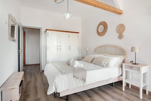 2 makuuhuonetta, silitysrauta/-lauta, ilmainen Wi-Fi, vuodevaatteet