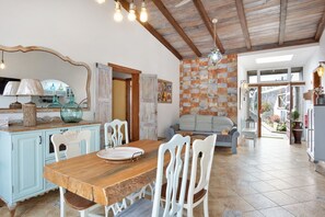 Dining - Holiday Home 'Las Golondrinas - B' with Sea View, Private Terrace and Wi-Fi (Jedey)