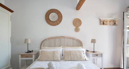 Holiday Home 'Las Golondrinas - B' with Sea View, Private Terrace and Wi-Fi