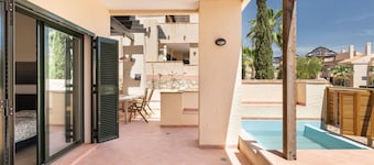 Apartment 'El Oasis Martinica 8 Bajo A' with Shared Pool, Wi-Fi and Air Conditioning