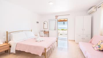 Iron/ironing board, free WiFi, bed sheets