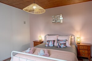 2 habitaciones, tabla de planchar con plancha y wifi gratis 