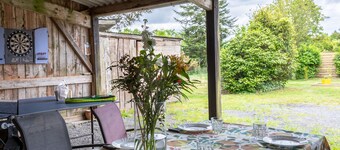 Holiday Home 'Maison Calme' with Private Terrace, Private Garden and Wi-Fi