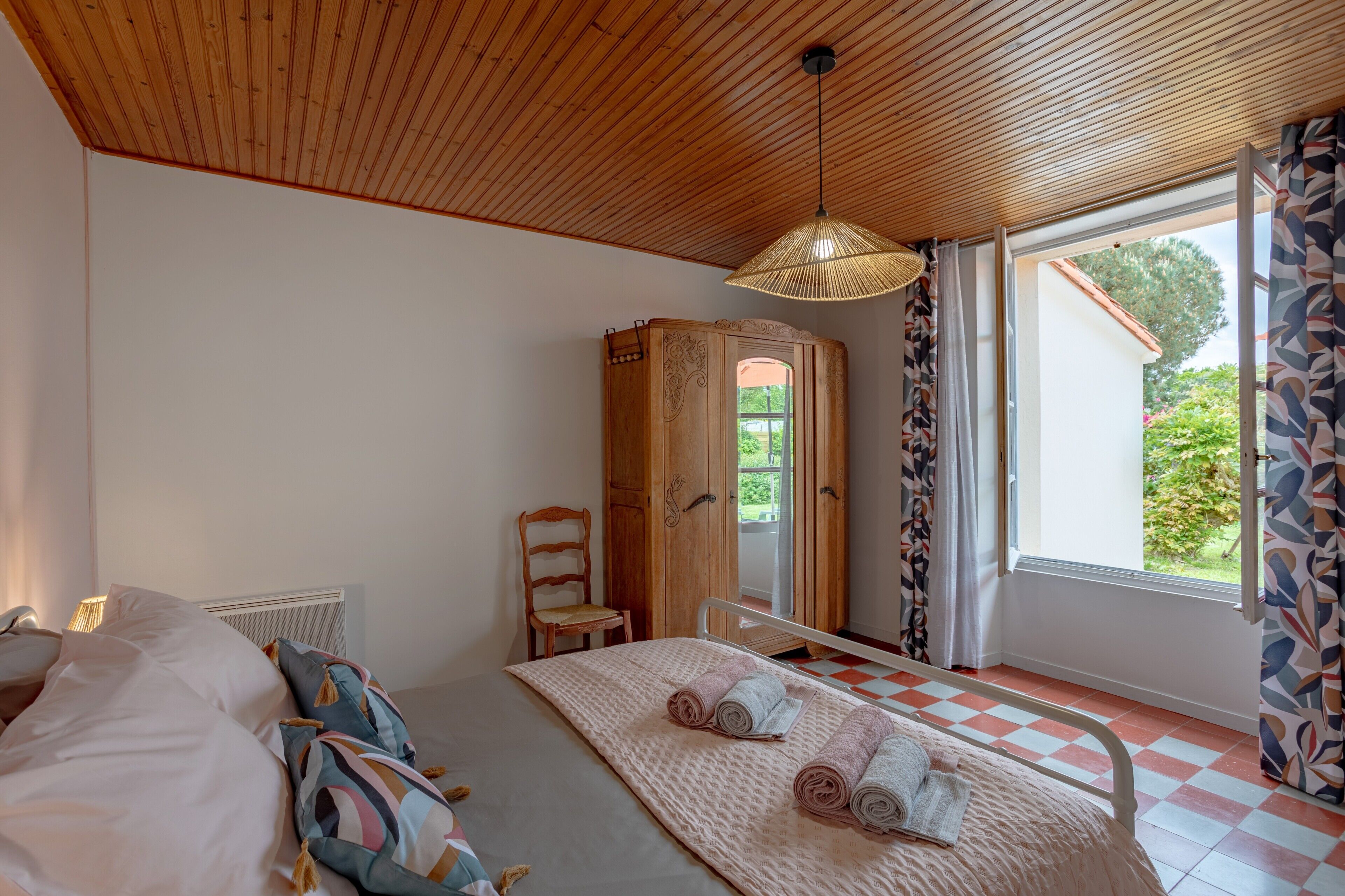 2 sovrum, strykjärn/strykbräda, gratis wi-fi och sängkläder