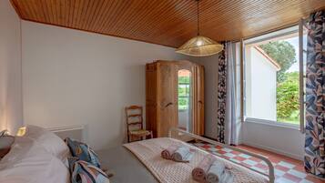 2 sovrum, strykjärn/strykbräda, gratis wi-fi och sängkläder