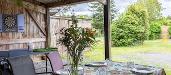 Holiday Home 'Maison Calme' with Private Terrace, Private Garden and Wi-Fi