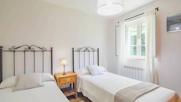 2 bedrooms, free WiFi, bed sheets