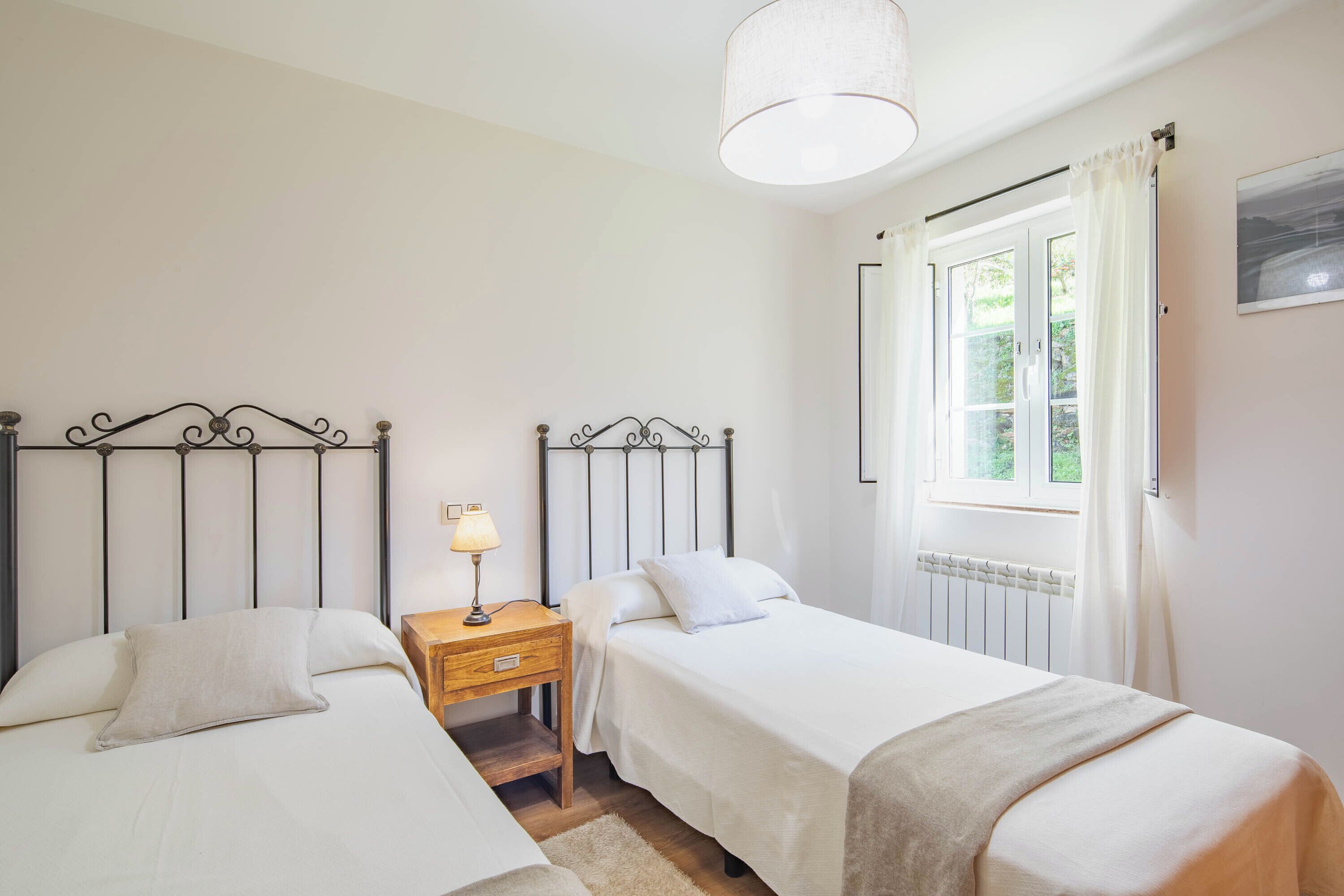 2 habitaciones, wifi gratis y ropa de cama 