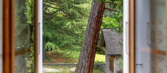 Appartement 'Casa Anna' met Uitzicht op de Bergen en Privéterras