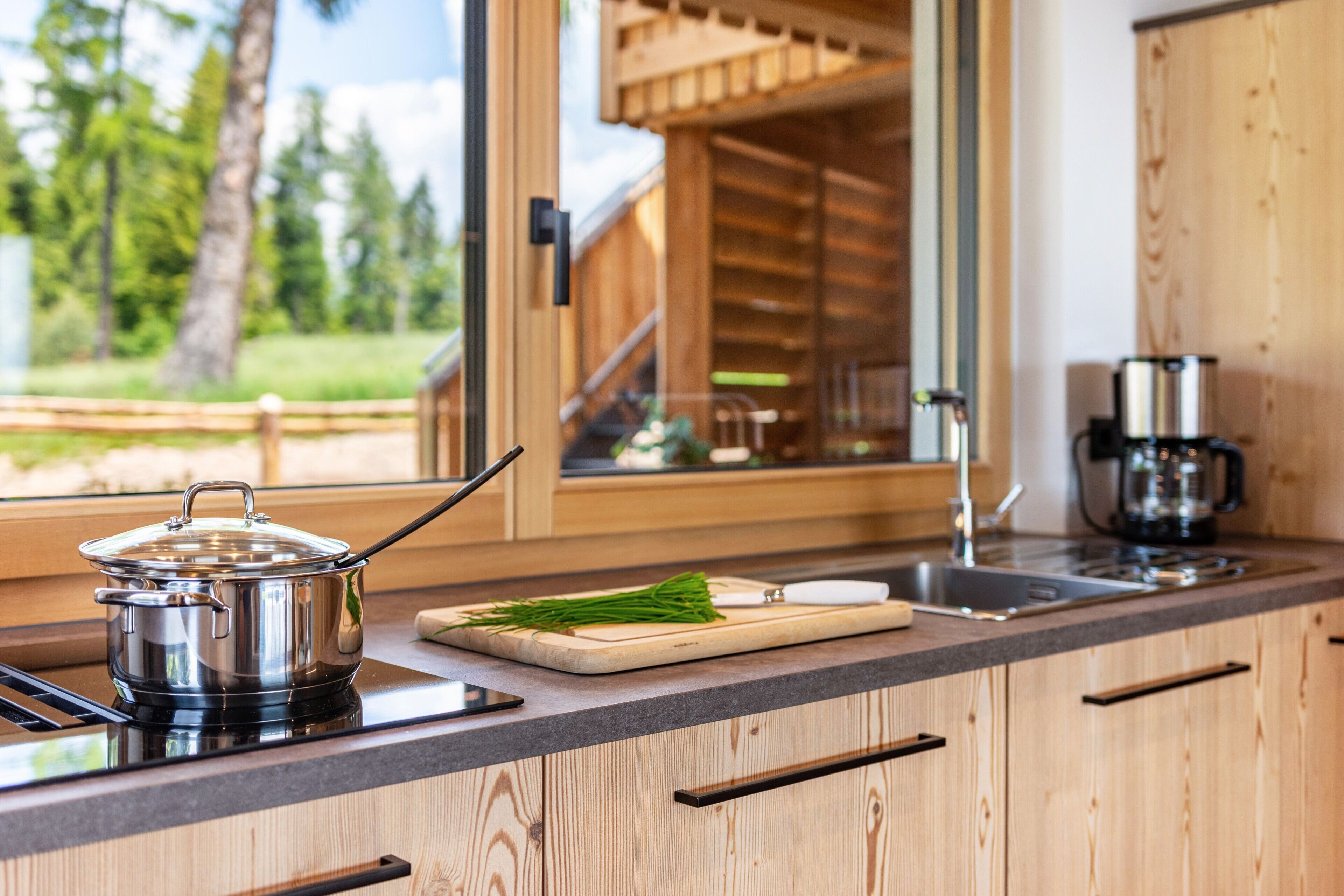 Kühlschrank, Ofen, Herdplatte, Geschirrspüler