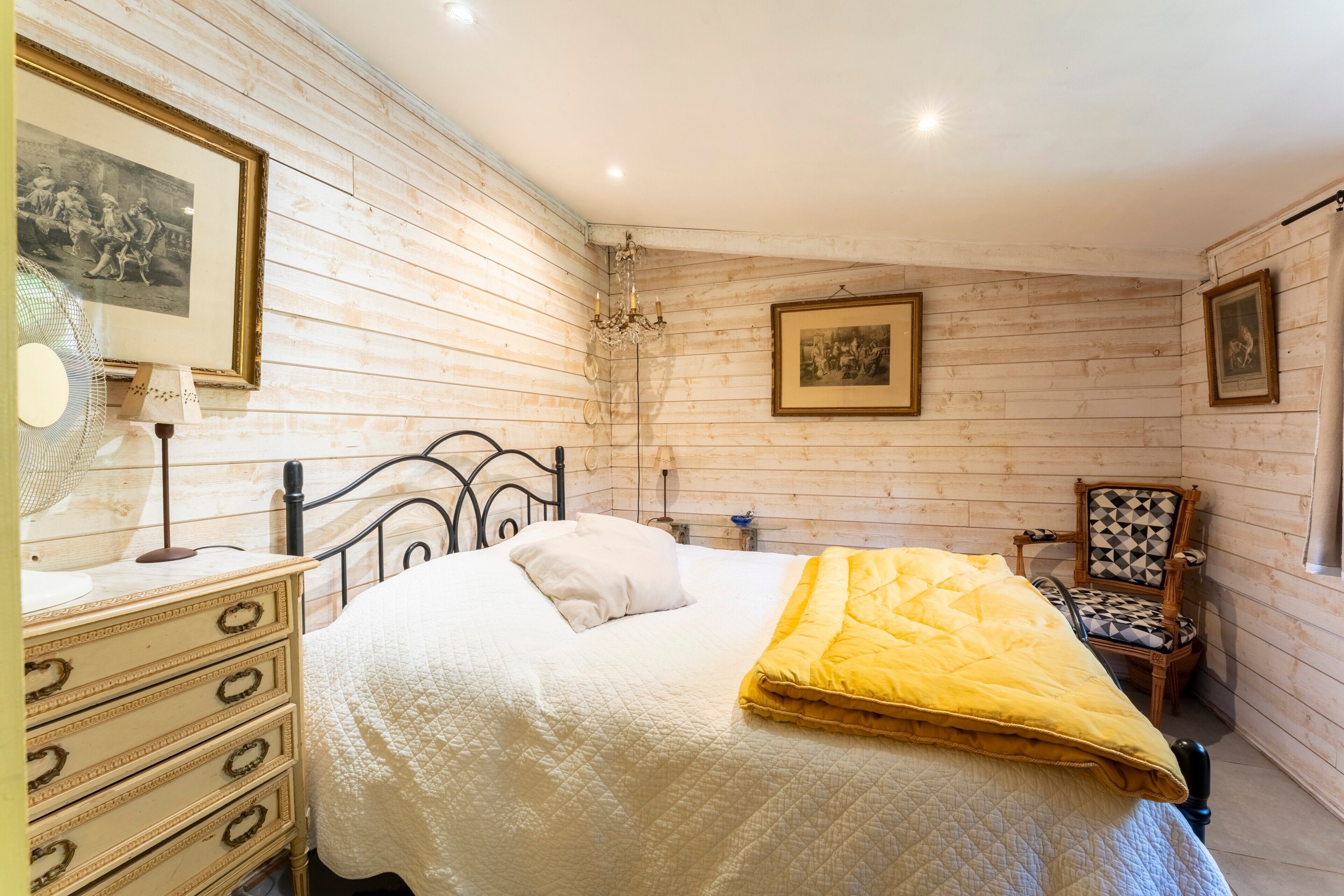 1 makuuhuone, ilmainen Wi-Fi, vuodevaatteet