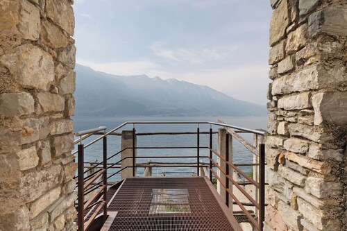 Ferienwohnung 'Alba' mit Seeblick, WLAN und Klimaanlage