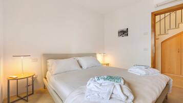 2 Schlafzimmer, Bügeleisen/Bügelbrett, kostenloses WLAN, Bettwäsche