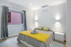 1 chambre, fer et planche à repasser, Wi-Fi gratuit, draps fournis