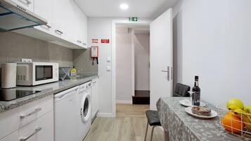 Fridge, microwave, stovetop, electric kettle