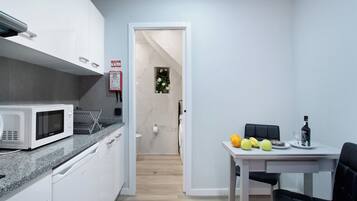 Fridge, microwave, stovetop, electric kettle