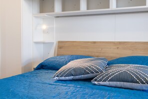 2 slaapkamers, een strijkplank/strijkijzer, gratis wifi, beddengoed