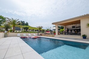 Pool - Holiday Home 'Villa Gurson' with Private Pool, Private Terrace and Private Garden (Carsac de Gurson)
