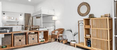 Iron/ironing board, free WiFi, bed sheets, wheelchair access