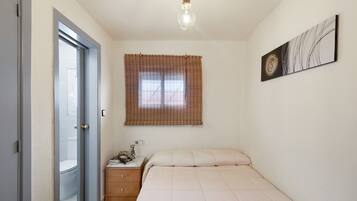 2 slaapkamers, een bureau, gratis wifi, beddengoed