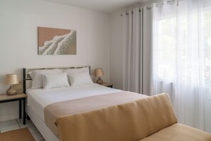 1 habitación, escritorio, tabla de planchar con plancha y wifi gratis 