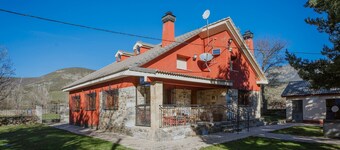 Maison de campagne "El Corcal" avec vue sur les montagnes, terrasse privée et Wi-Fi