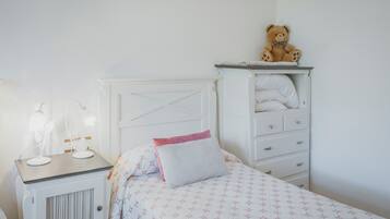4 habitaciones, tabla de planchar con plancha y wifi gratis