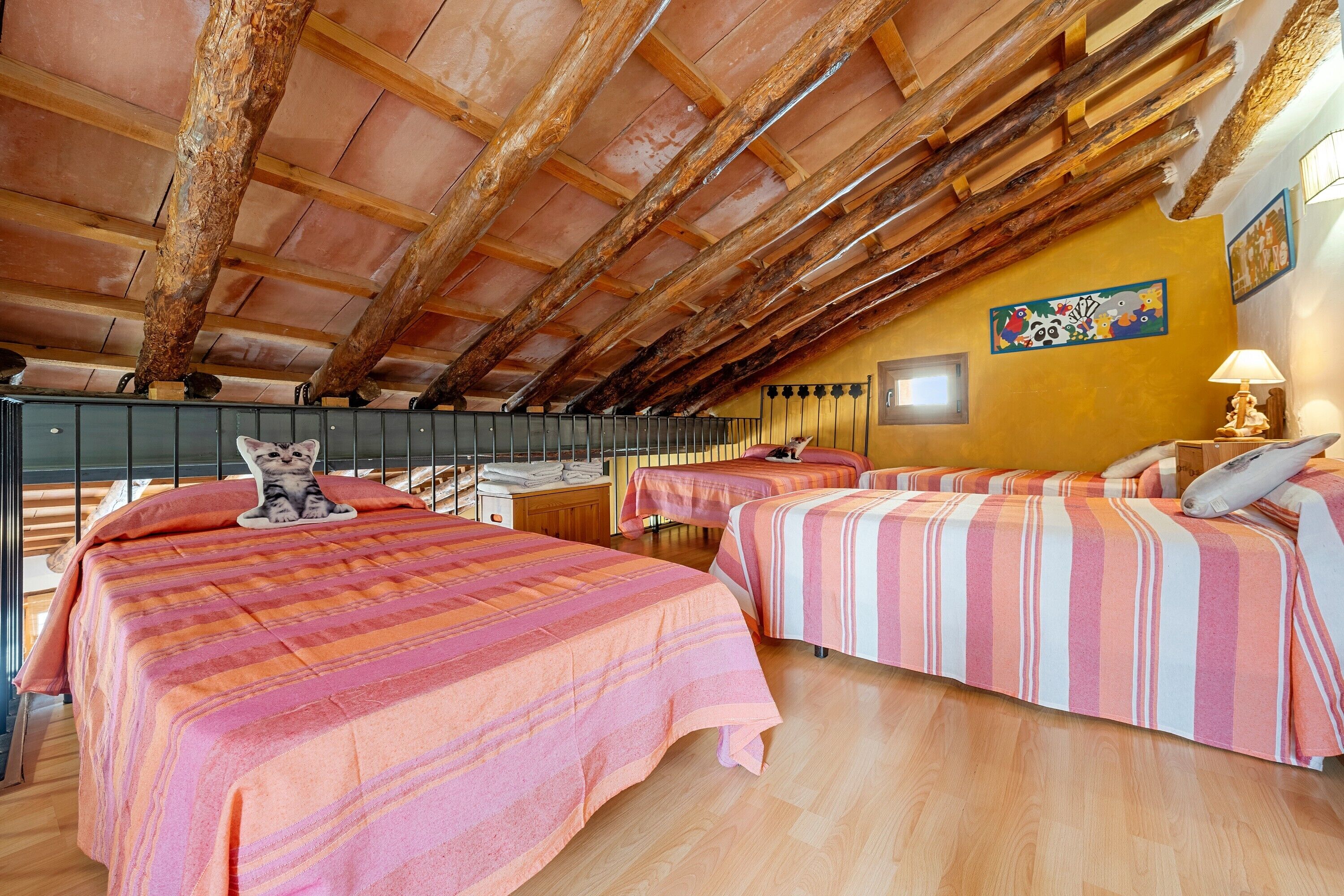 4 Schlafzimmer, Bügeleisen/Bügelbrett, kostenloses WLAN, Bettwäsche