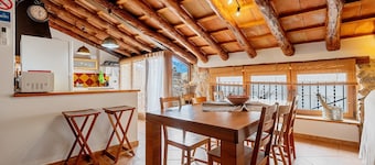 Country House 'Antic Forn De Paüls' with Mountain View, Wi-Fi and Air Conditioning